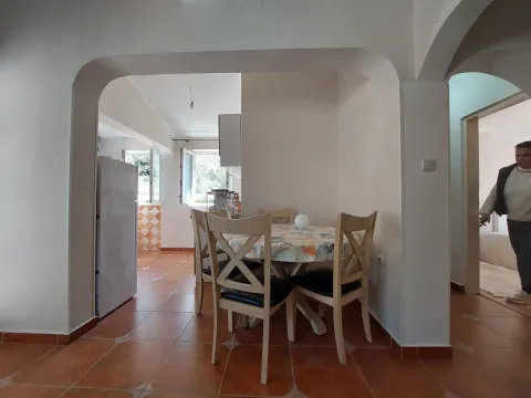 Rent, one bedroom apartment, 70m², Škaljari, Kotor - image 3