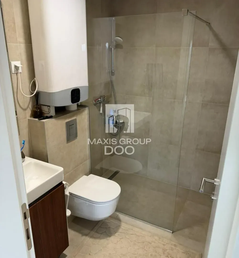 Prodaja, četvorosoban stan, 93m², Zemun Sve Podlokacije, Beograd