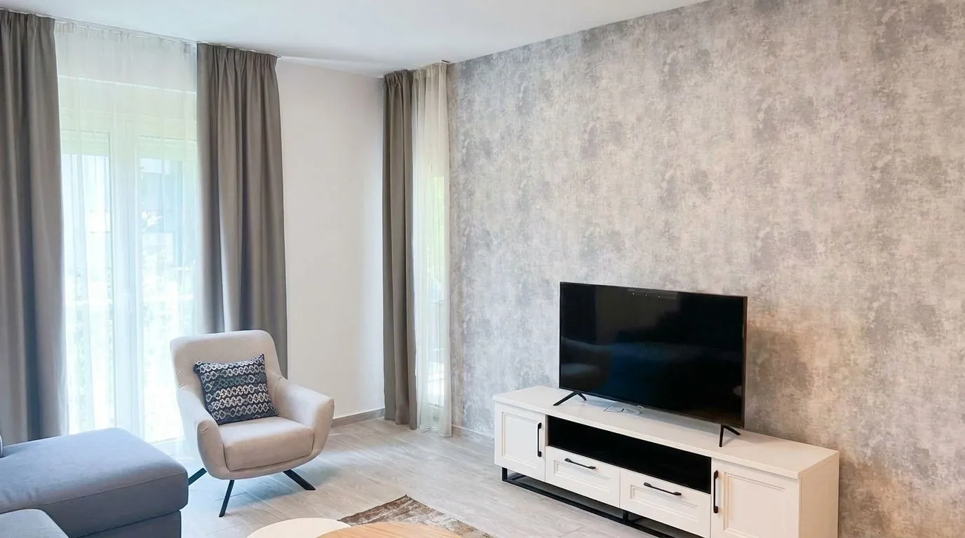 Rent, one bedroom apartment, 57m², Bečići, Budva