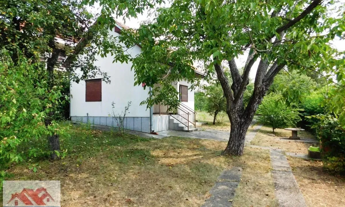 Sale, house, 40m², Šumaričko jezero, Kragujevac