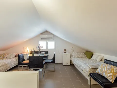 Sale, three bedroom apartment, 172m², Đenovići, Herceg Novi - image 29