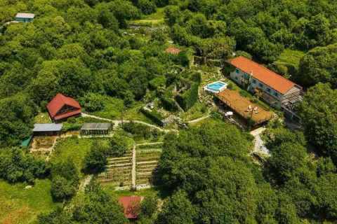 Prodaja, kuća, 322m², Pobrđe, Kotor - image 2