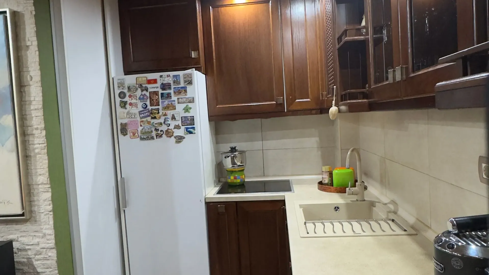 Izdavanje, trosoban stan, 85m², Pejton, Podgorica