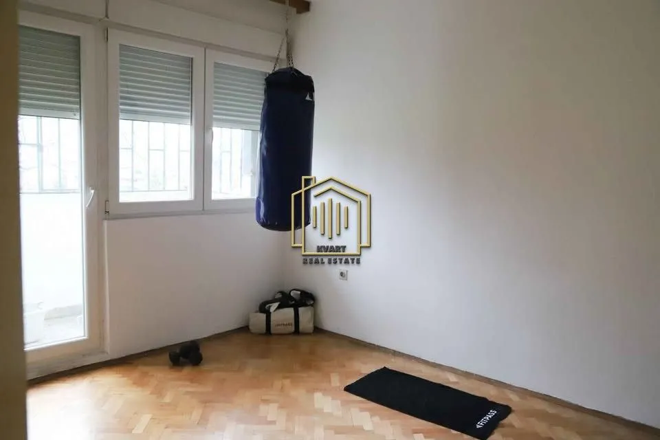 Prodaja, trosoban stan, 120m², Pobrežje, Podgorica