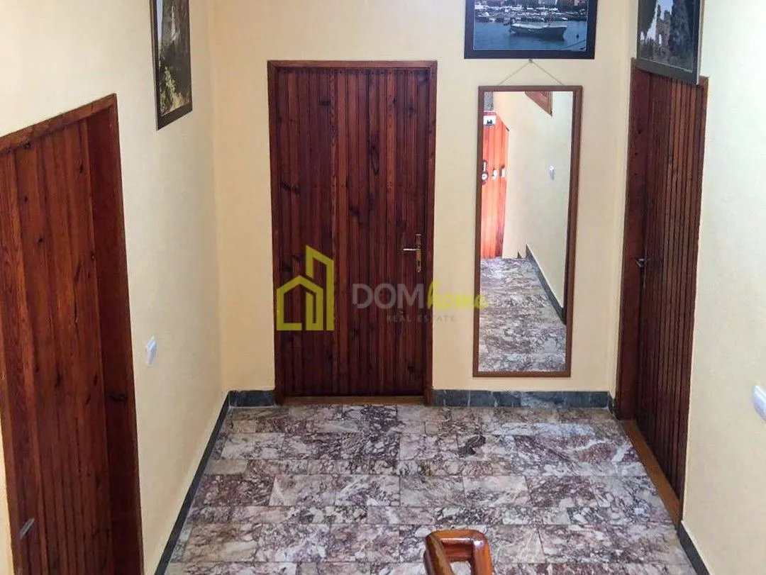 Prodaja, kuća, 300m², Šušanj, Bar