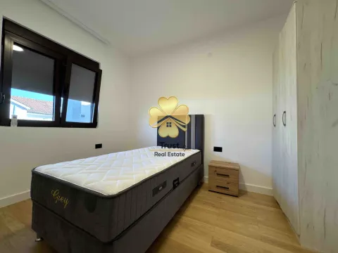 Izdavanje, kuća, 300m², Donji Kokoti, Podgorica - image 16