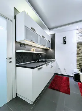 Izdavanje, jednosoban stan, 30m², Centar, Bar - image 5