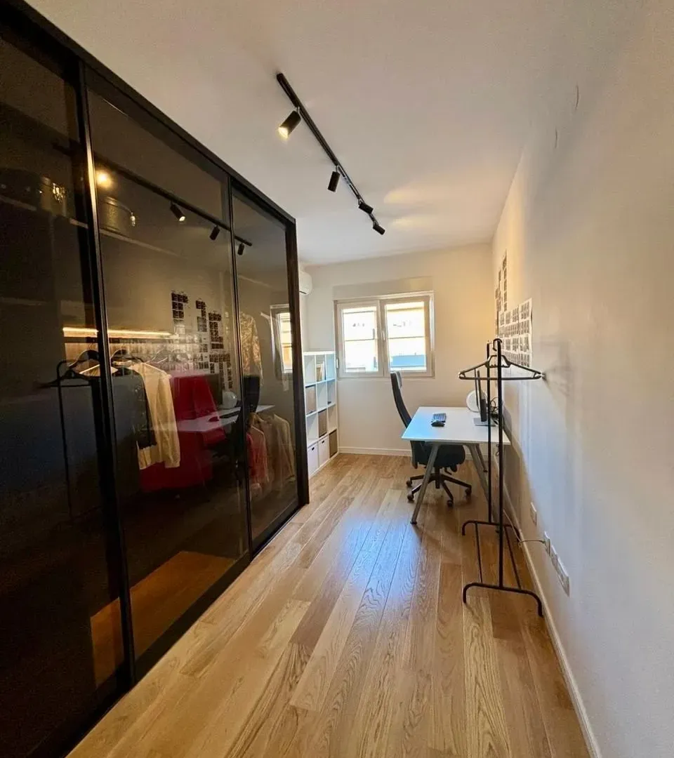 Prodaja, dvosoban stan, 70m², Central Point, Podgorica