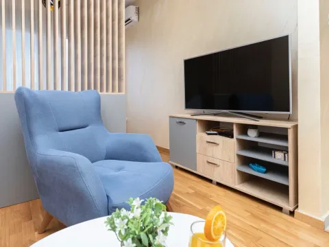 Sale, two bedroom apartment, 55m², Bečići, Budva - image 3
