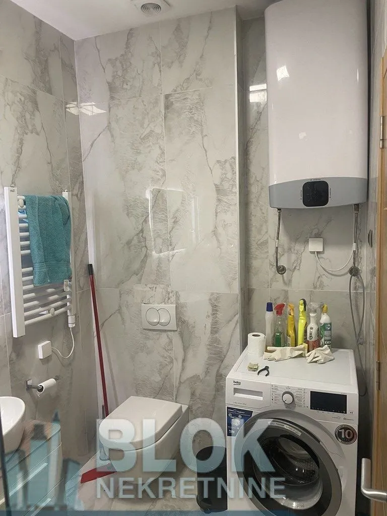 Izdavanje, dvosoban stan, 75m², Podgorica, Crna Gora