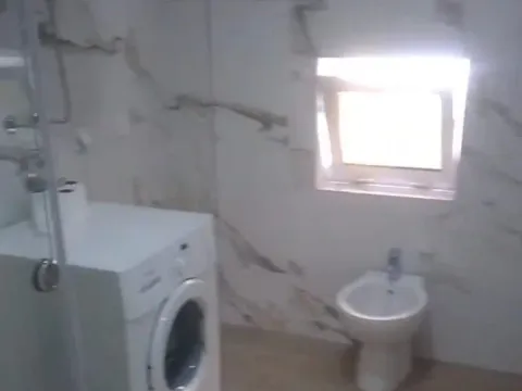 Izdavanje, trosoban stan, 150m², Gradiošnica, Tivat - image 10