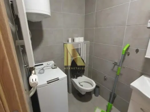 Izdavanje, jednosoban stan, 39m², Bulevar patrijarha Pavla, Novi Sad Sve Podlokacije - image 5