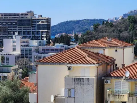 Sale, one bedroom apartment, 46m², Bečići, Budva - image 9