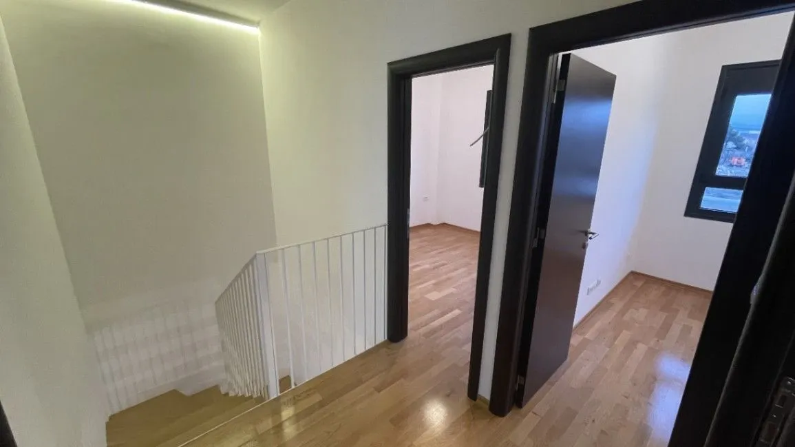 Prodaja, trosoban stan, 106m², Zagorič, Podgorica