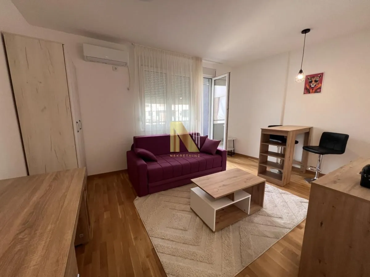 Izdavanje, garsonjera, 30m², Avijatičarsko naselje, Novi Sad Sve Podlokacije