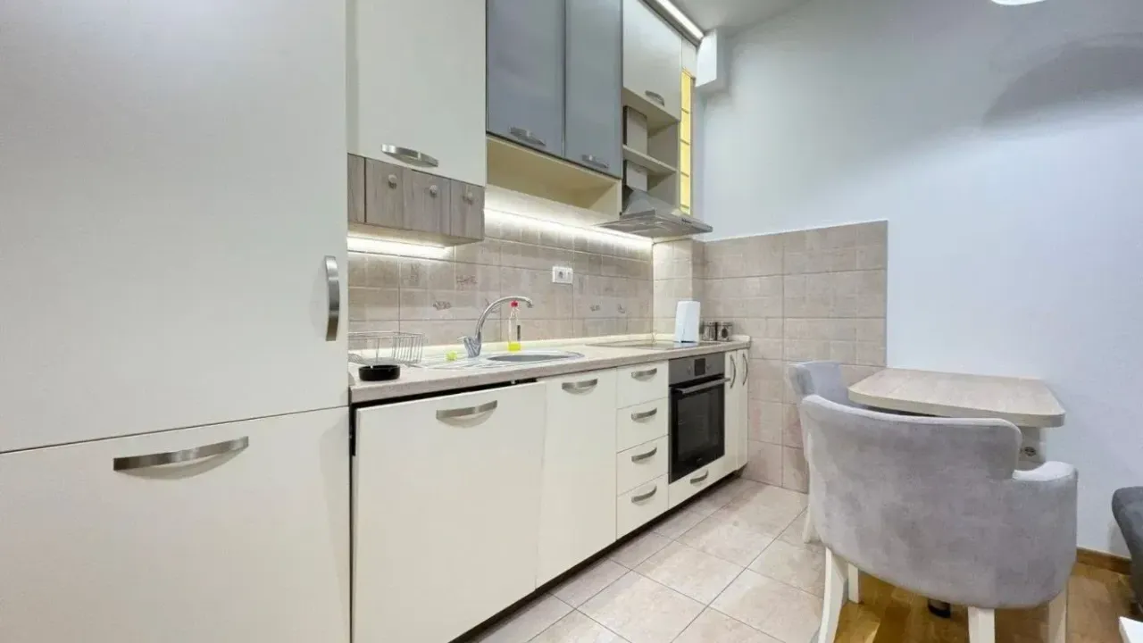 Izdavanje, jednosoban stan, 45m², Ljubović, Podgorica