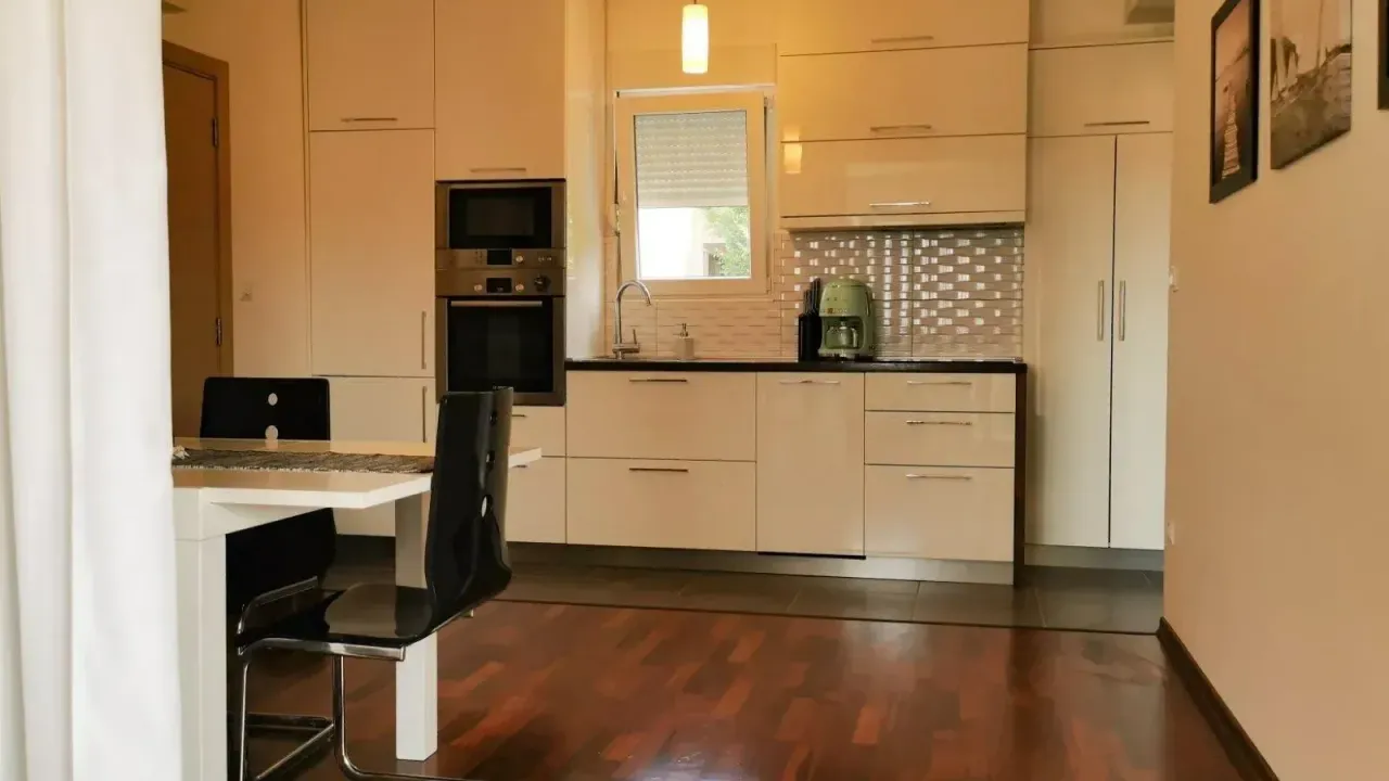 Rent, apartment, 49m², Tivat, Crna Gora