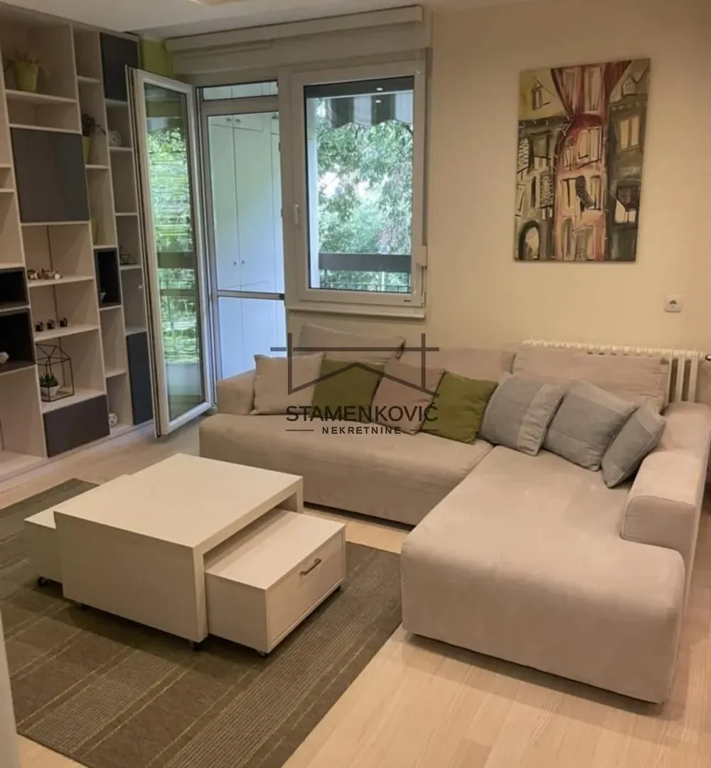 Izdavanje, četvorosoban stan, 80m², Liman 1, Novi Sad Sve Podlokacije