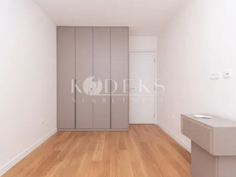 Rent, two bedroom apartment, 105m², Central Point, Podgorica - image 16