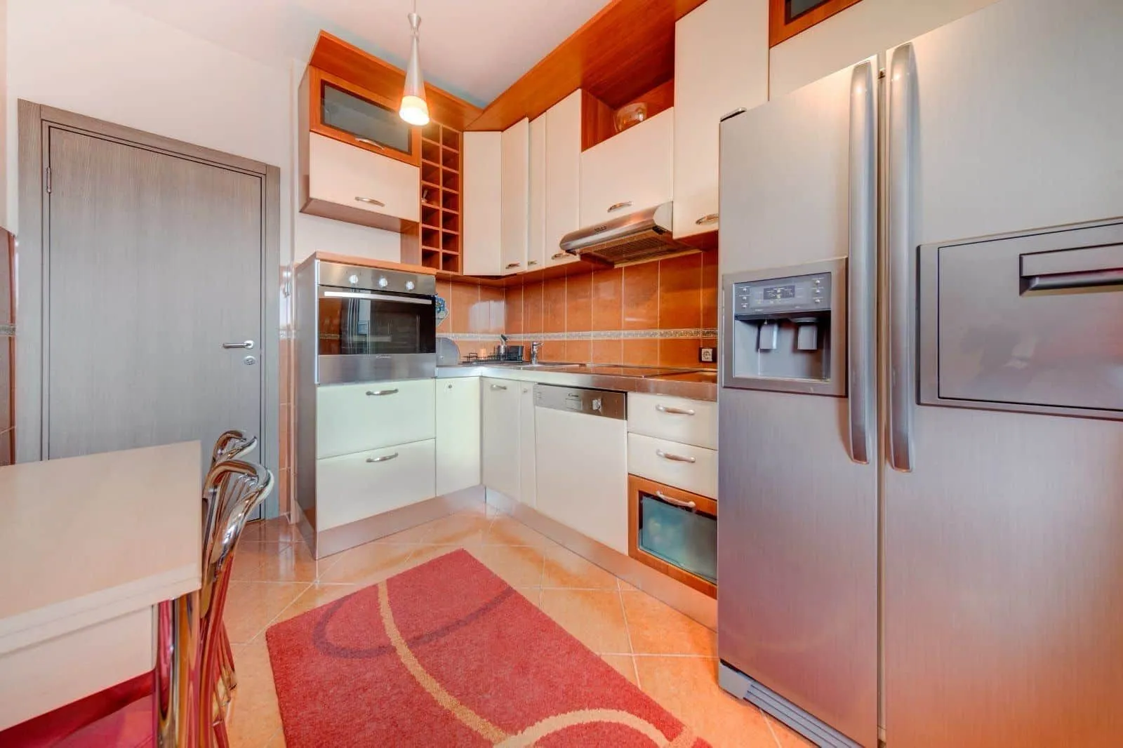 Prodaja, dvosoban stan, 84m², Centar, Podgorica