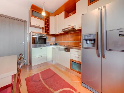 Prodaja, dvosoban stan, 84m², Centar, Podgorica - image 9