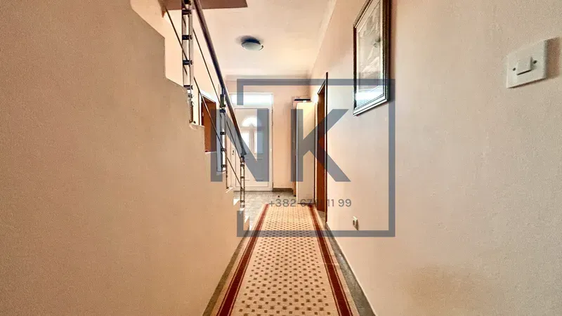 Sale, house, 240m², Tološi, Podgorica
