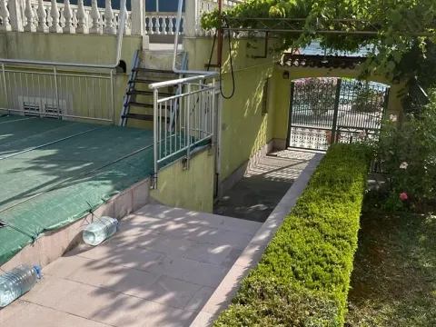 Prodaja, kuća, 230m², Dobrota, Kotor - image 16