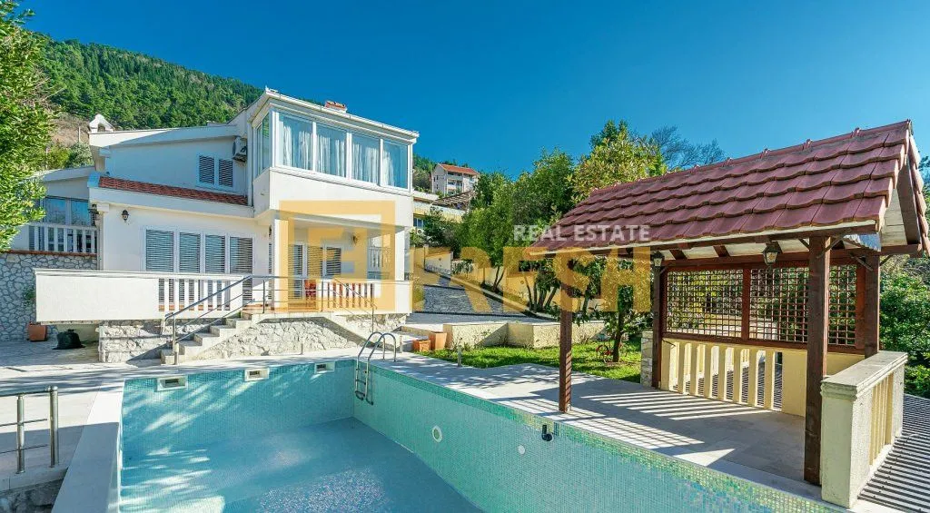 Prodaja, kuća, 240m², Kotor, Crna Gora