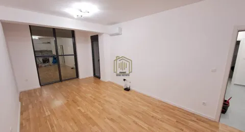 Rent, two bedroom apartment, 66m², Stari Aerodrom, Podgorica - image 6