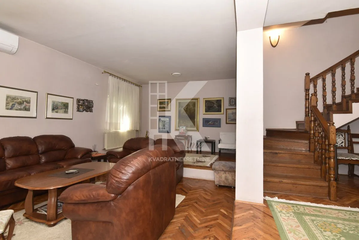 Rent, house, 340m², Masline, Podgorica