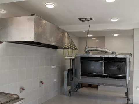 Izdavanje, poslovni prostor, 140m², Tološi, Podgorica - image 9