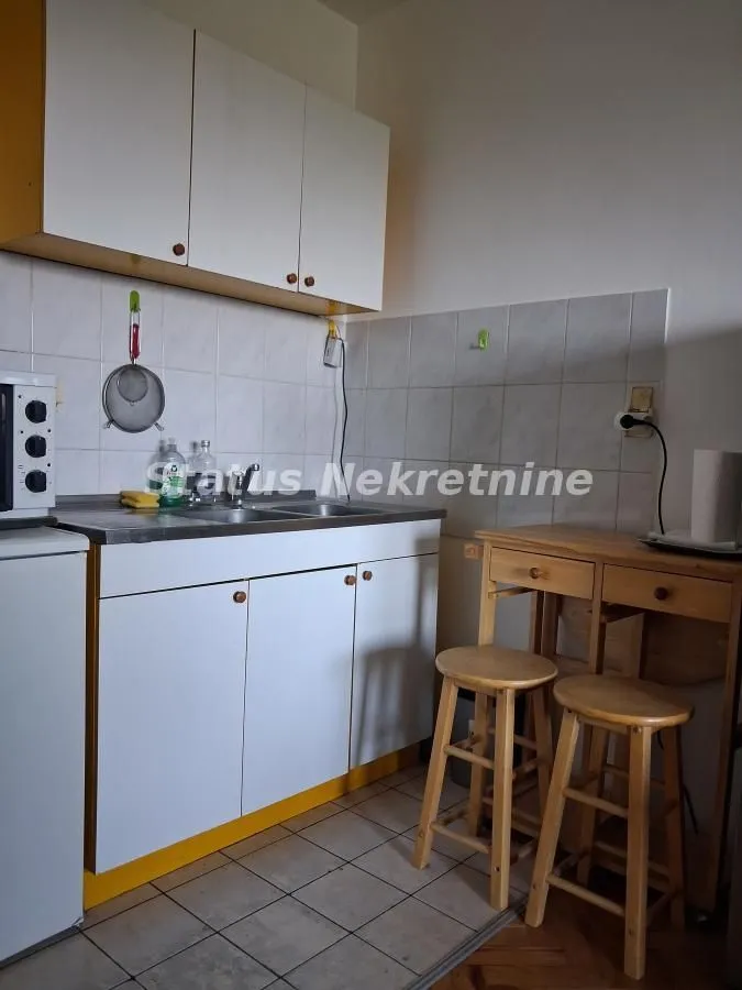 Izdavanje, garsonjera, 24m², Nova Detelinara, Novi Sad Sve Podlokacije