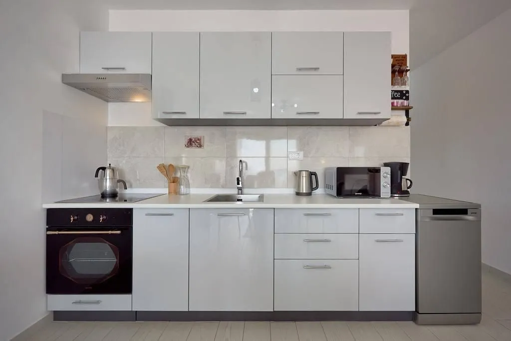 Prodaja, dvosoban stan, 55m², Kamenovo, Budva
