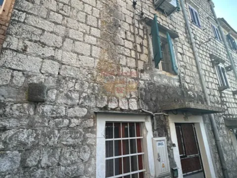 Sale, house, 86m², Dobrota, Kotor - image 1