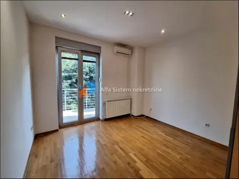 Rent, house, 220m², Savski Venac, Beograd - image 28