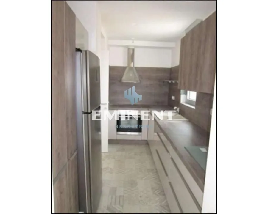 Izdavanje, trosoban stan, 130m², Kalenić Pijaca, Vračar Sve Podlokacije