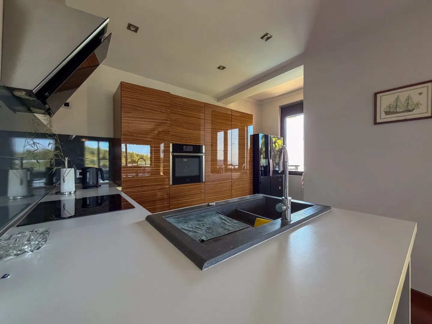 Prodaja, dvosoban stan, 120m², Komoševina, Budva