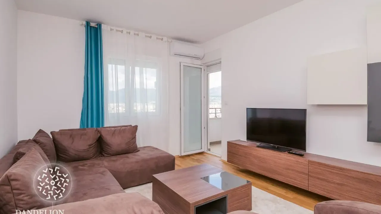 Izdavanje, jednosoban stan, 55m², Stari Aerodrom, Podgorica