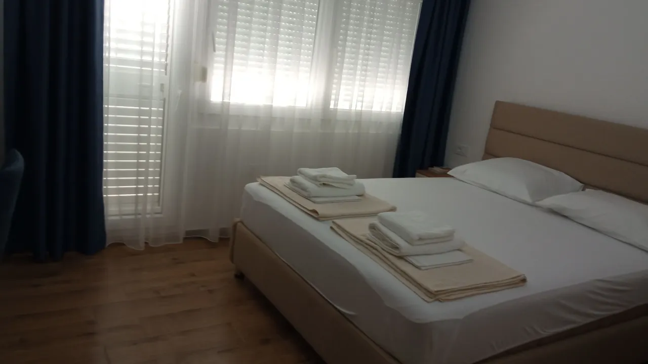 Izdavanje, stan, 24m², Centar, Budva