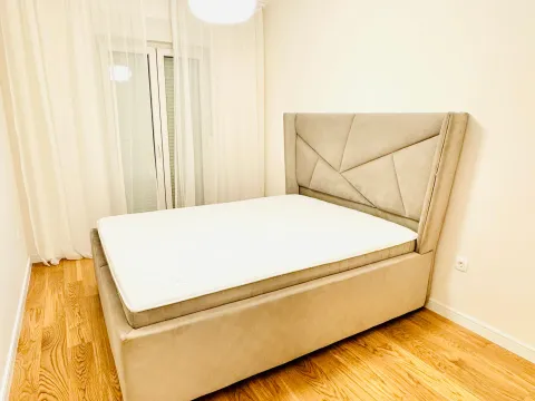 Izdavanje, jednosoban stan, 48m², Central Point, Podgorica - image 3