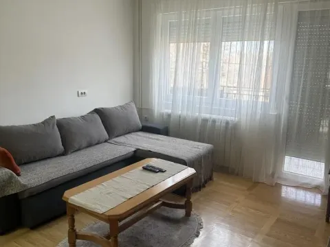 Izdavanje, trosoban stan, 55m², Čukarica, Beograd - image 3