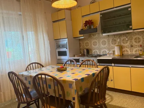 Rent, two bedroom apartment, 100m², Tripovići, Tivat - image 15