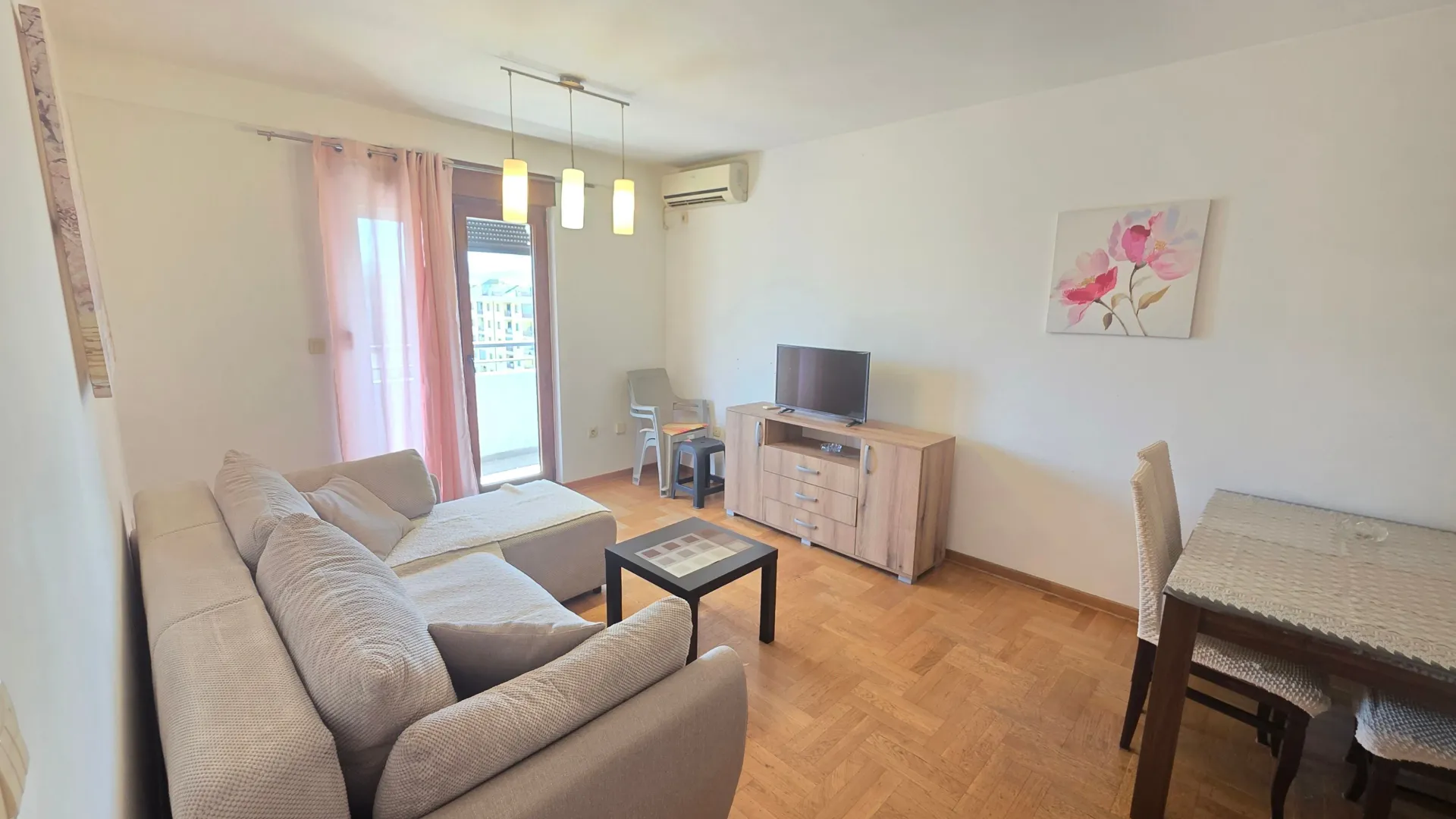 Rent, two bedroom apartment, 70m², Stari Aerodrom, Podgorica