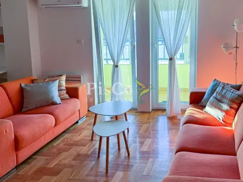 Izdavanje, dvosoban stan, 67m², Blok 9, Podgorica - image 9