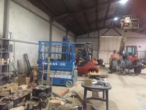 Izdavanje, poslovni prostor, 700m², Zemun Ugrinovci, Zemun Sve Podlokacije - image 4