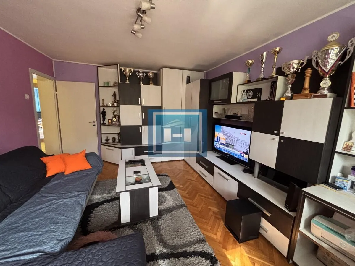 Prodaja, trosoban stan, 73m², Centar, Jagodina
