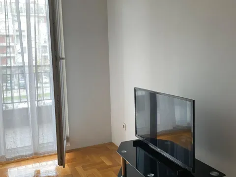 Rent, studio apartment, 29m², Stari Aerodrom, Podgorica - image 8