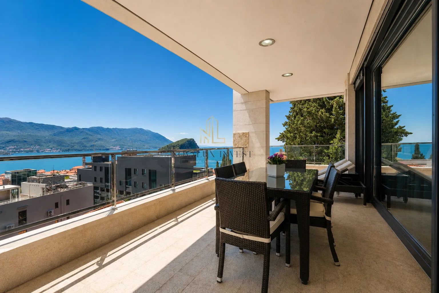 Izdavanje, dvosoban stan, 183m², Gospoština, Budva