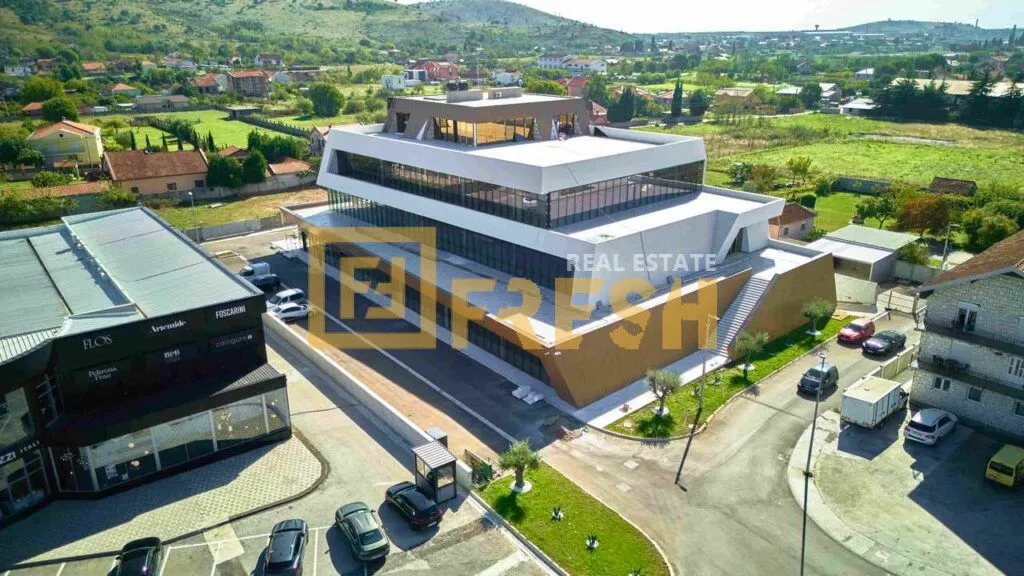 Izdavanje, poslovni prostor, 7600m², Donja Gorica, Podgorica