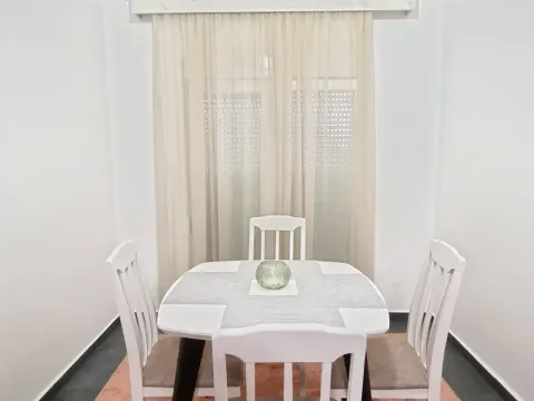 Rent, one bedroom apartment, 45m², Lastva Grbaljska, Kotor - image 17